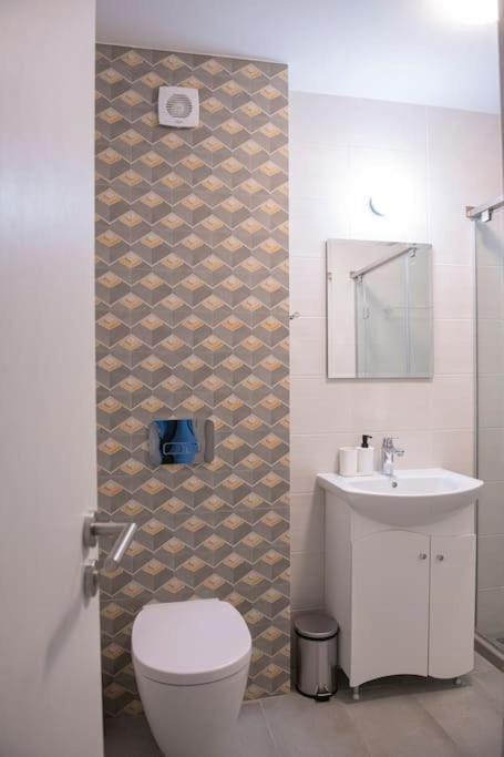 Oslo: A Modern Furnished Apartment With Parking София Екстериор снимка